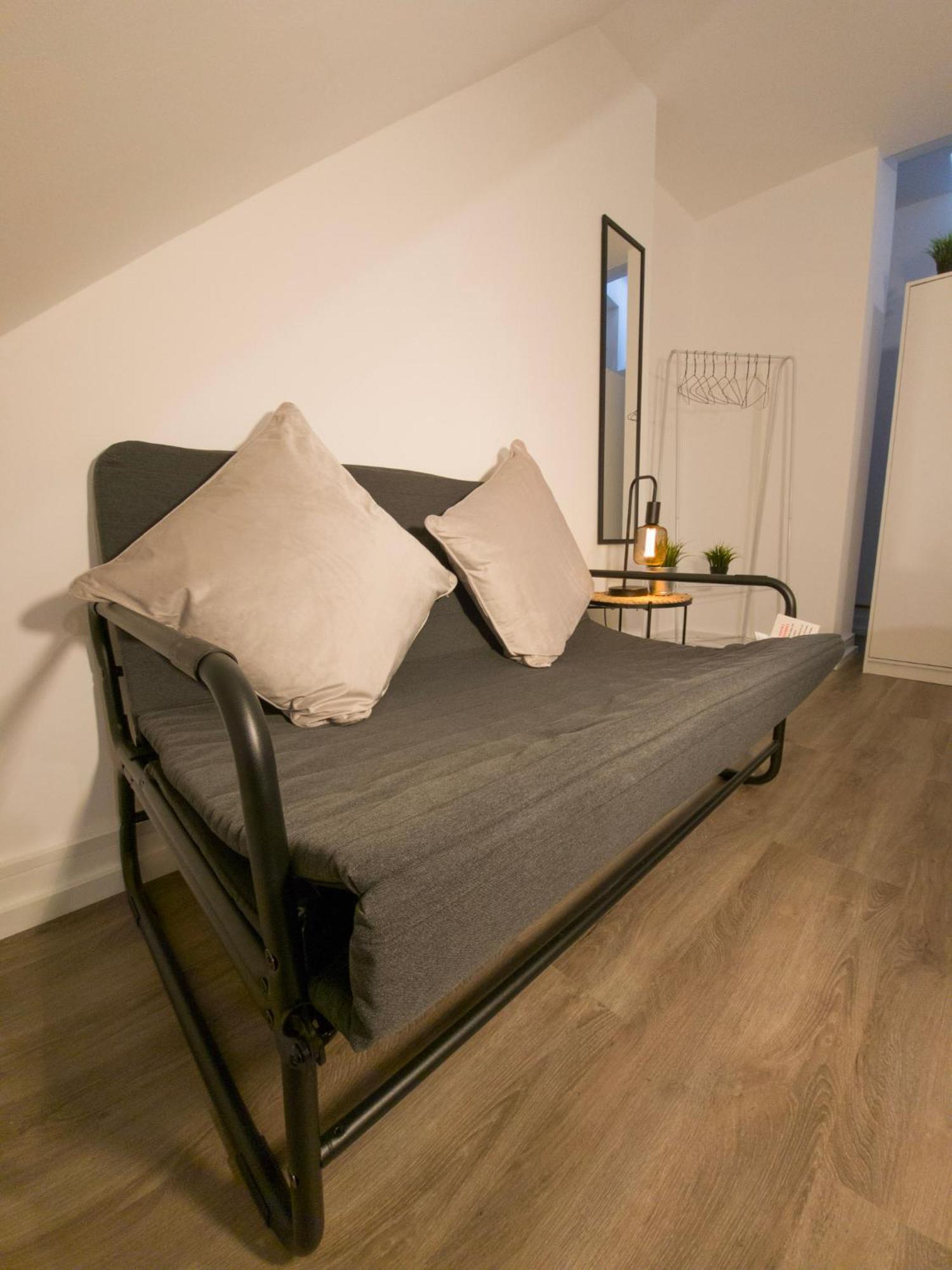 Plenty Of Parking Available; 3 Bedroom Apartment By Property Promise Cardiff Exterior foto
