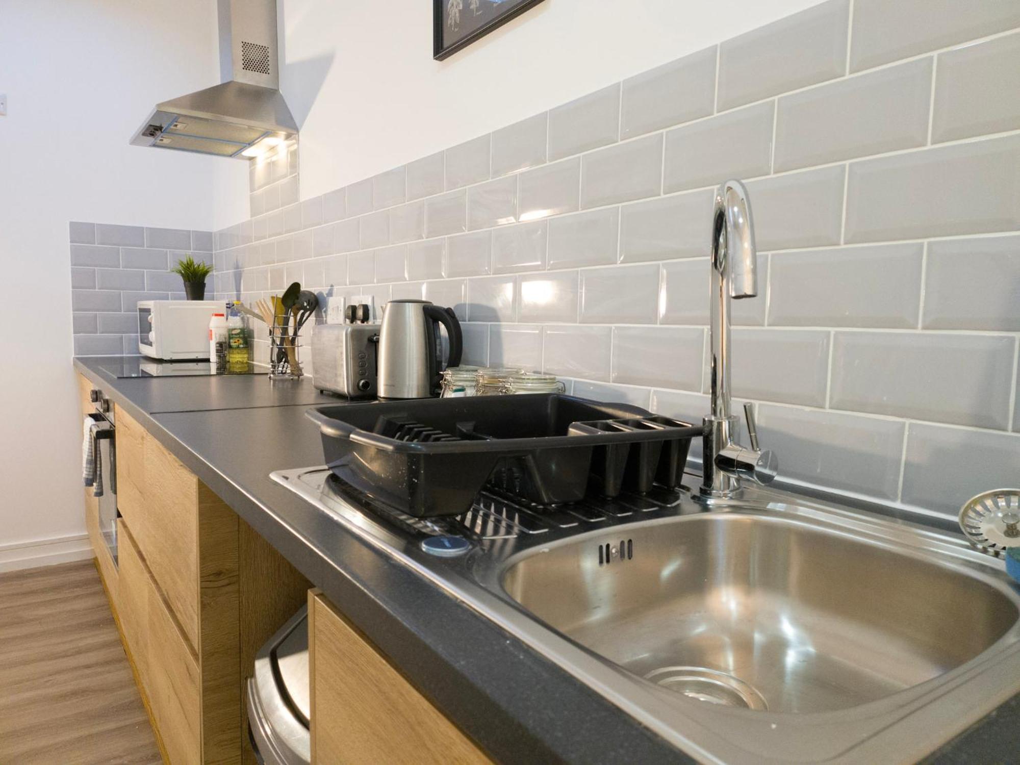 Plenty Of Parking Available; 3 Bedroom Apartment By Property Promise Cardiff Exterior foto