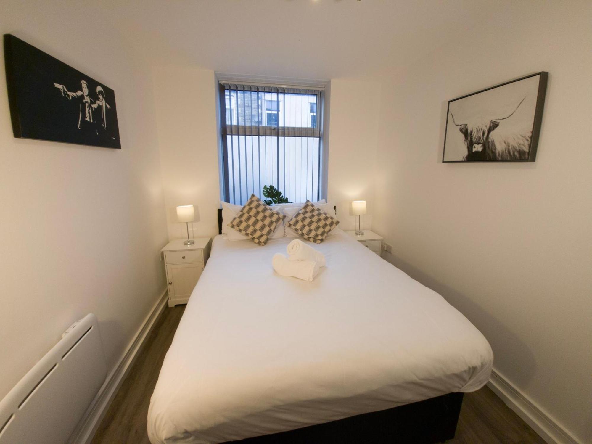 Plenty Of Parking Available; 3 Bedroom Apartment By Property Promise Cardiff Exterior foto