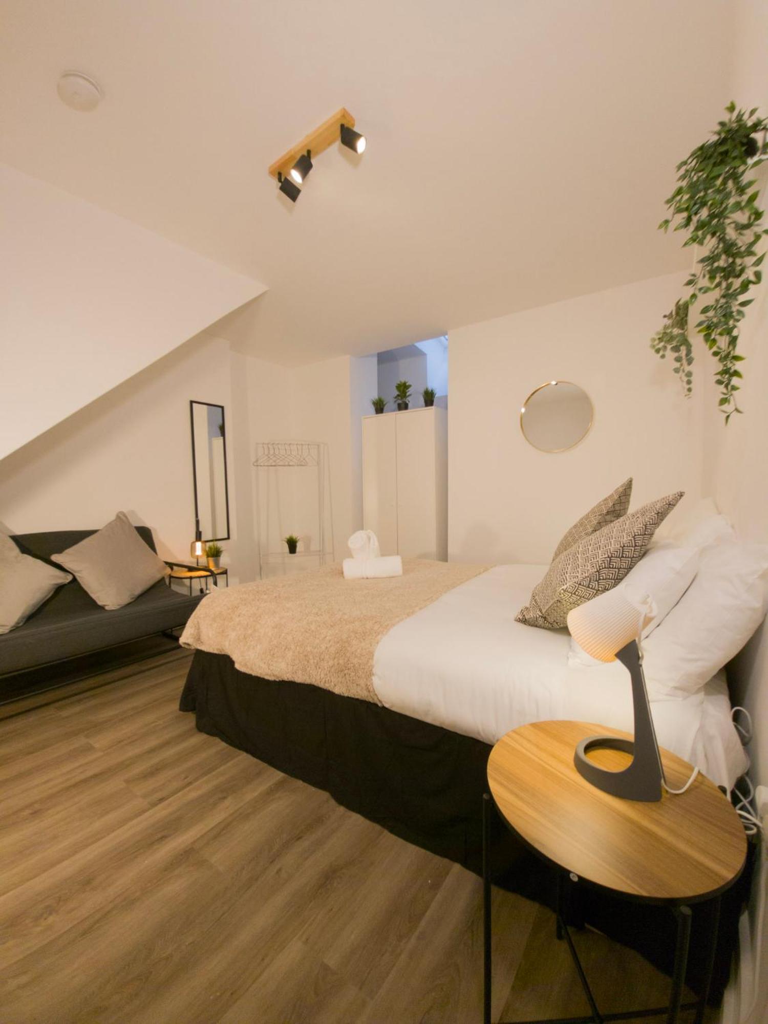 Plenty Of Parking Available; 3 Bedroom Apartment By Property Promise Cardiff Exterior foto