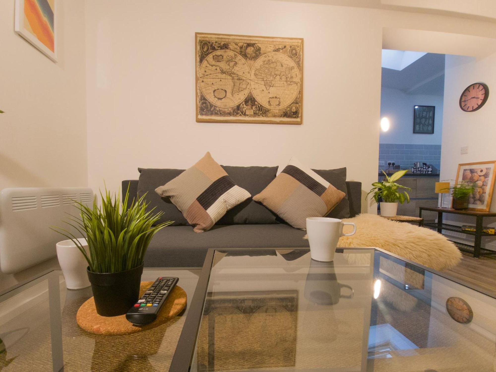 Plenty Of Parking Available; 3 Bedroom Apartment By Property Promise Cardiff Exterior foto