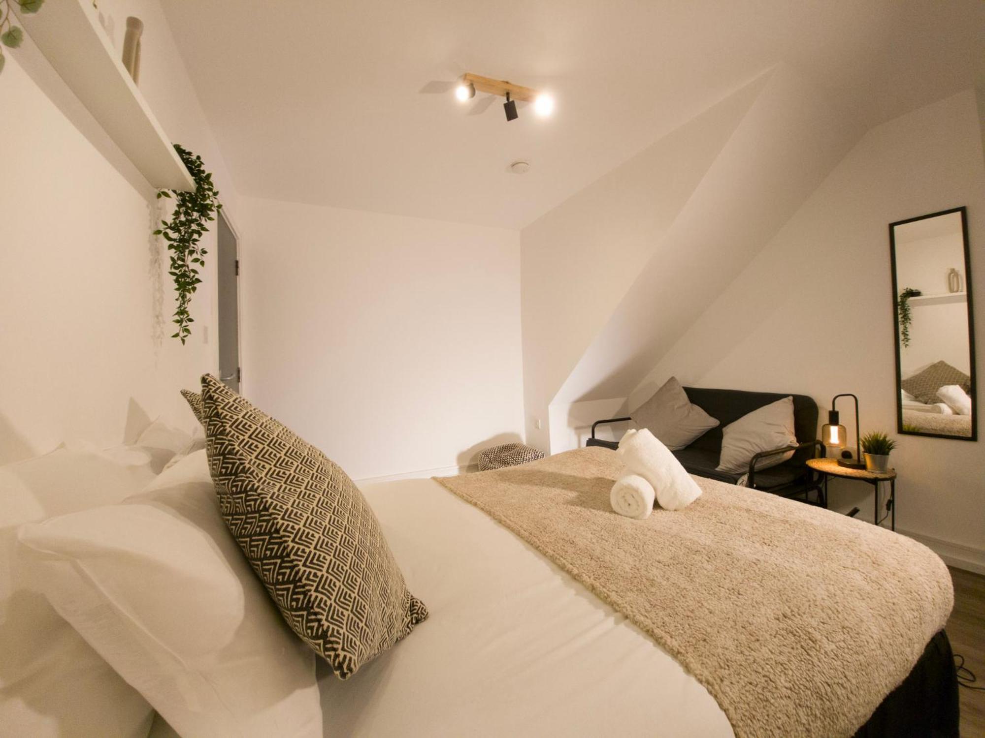 Plenty Of Parking Available; 3 Bedroom Apartment By Property Promise Cardiff Exterior foto