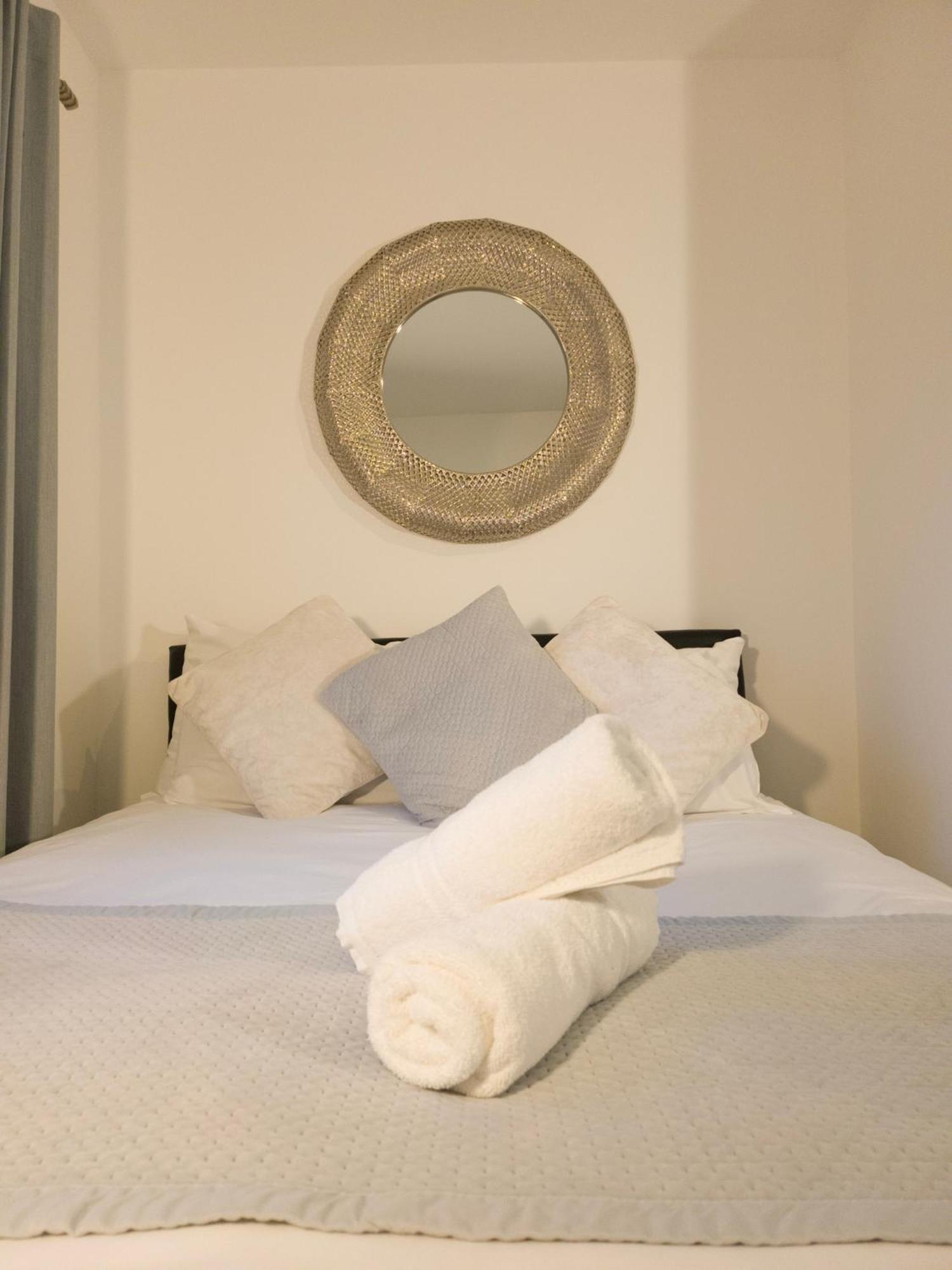 Plenty Of Parking Available; 3 Bedroom Apartment By Property Promise Cardiff Exterior foto